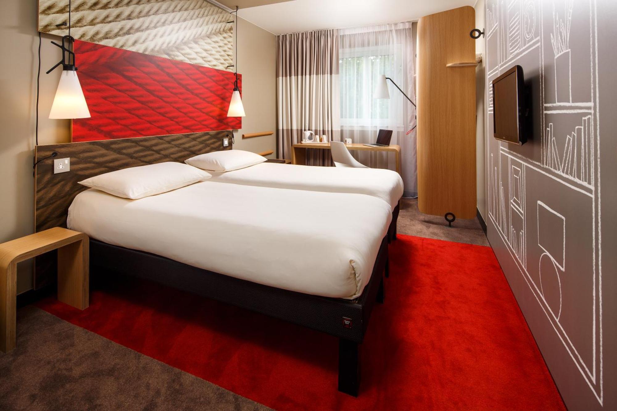 Готель Ibis London Stratford Екстер'єр фото