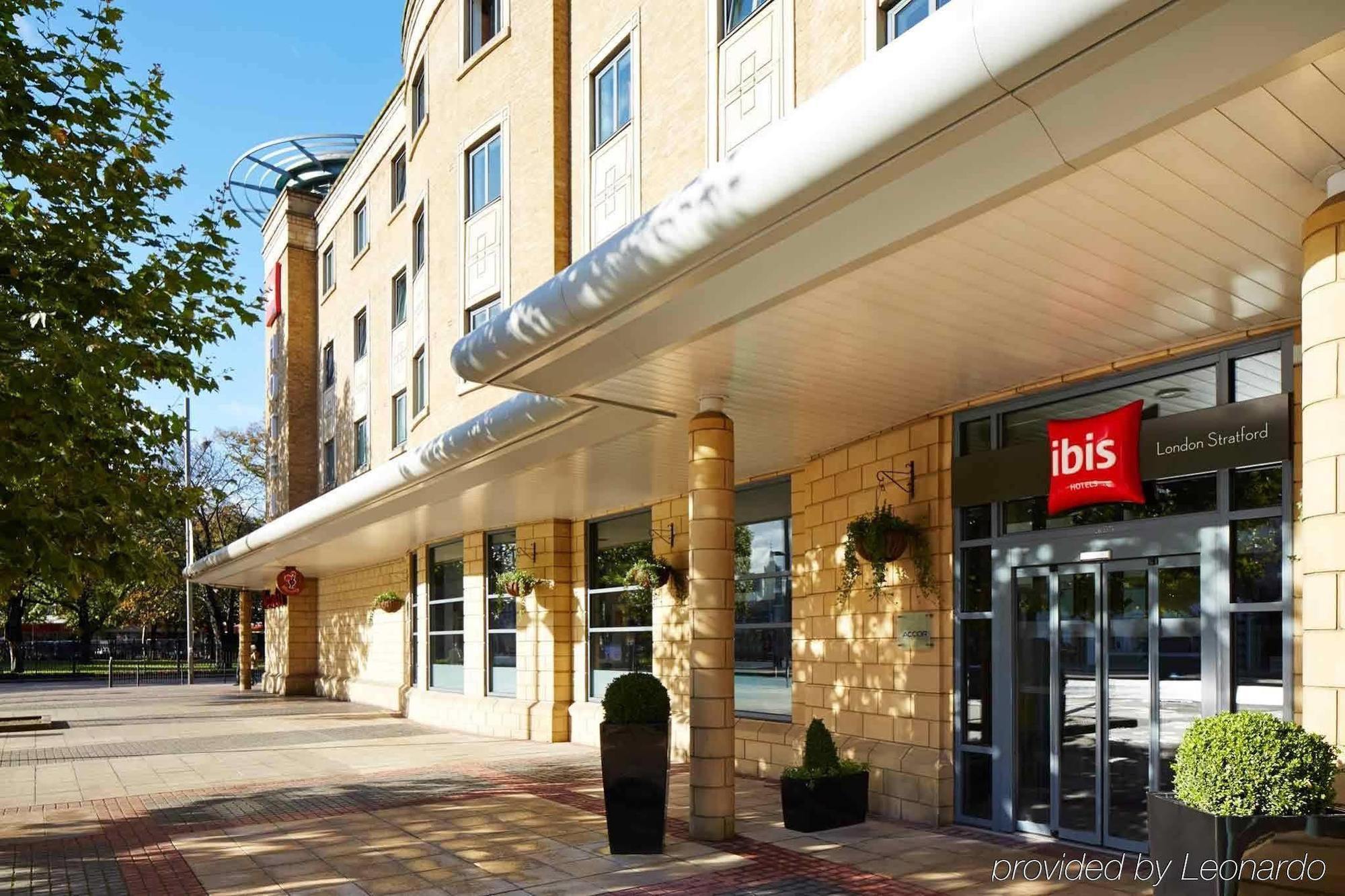 Готель Ibis London Stratford Екстер'єр фото